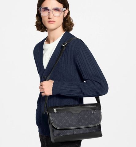 TÚI ĐEO CHÉO NAM L V COURRIER PHOM MESSENGER CANVAS ECLIPSE