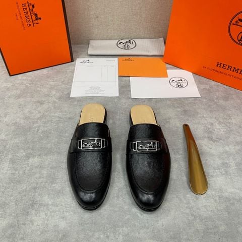 GIÀY SỤC NAM H M KHÓA CHỮ H BIỂU TƯỢNG