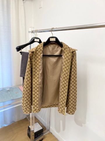 ÁO KHOÁC NAM GC MONOGRAM JACQUARD KHÓA KÉO DÁNG GỌN SANG TRỌNG