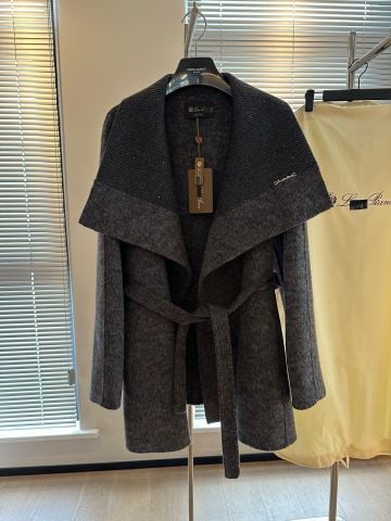 ÁO KHOÁC DẠ NỮ LP DÁNG CHOÀNG CỔ KHĂN BẢN LỚN