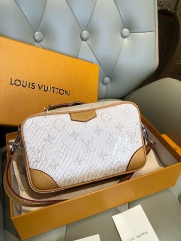 TÚI ĐEO CHÉO NAM NỮ L V TROCADERO MINI MONOGRAM HERITAGE PHOM HỘP VIỀN DA