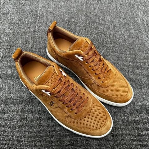 GIÀY NAM Lou.bou.tin* SNEAKER DA LỘN NÂU – FORM THỂ THAO THANH LỊCH, ĐẾ CAO SU ÊM