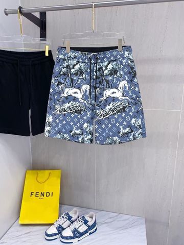 QUẦN SHORT NAM LV* HỌA TIẾT NGỰA PHI NƯỚC ĐẠI PHỐI MONOGRAM