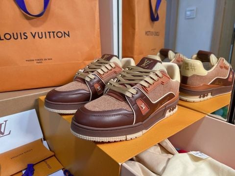 GIÀY SNEAKER NAM L V DA BÒ PHỐI CANVAS – FORM LOW-TOP