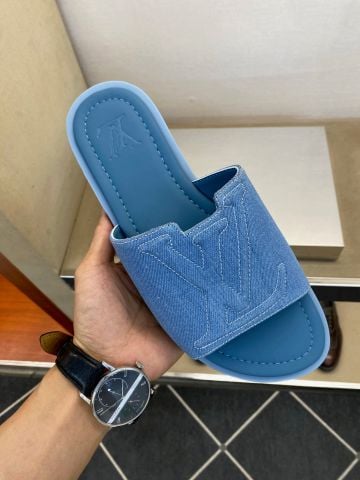 DÉP NAM L V DENIM MONOGRAM DẬP NỔI QUAI BẢN LỚN