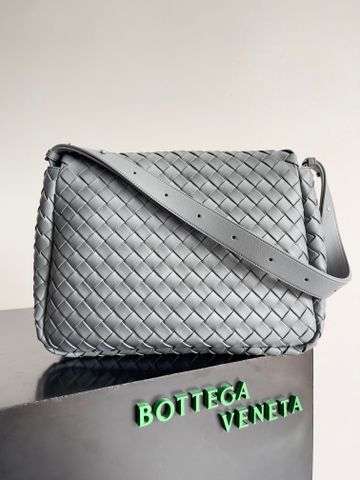 TÚI ĐEO CHÉO NAM BV COBBLE INTRECCIATO PHOM MESSENGER BẢN LỚN 36CM