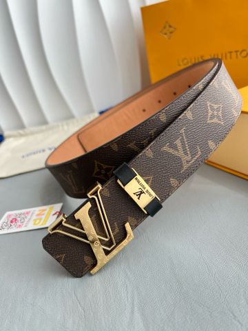 THẮT LƯNG NAM L V KHÓA CHỮ LV BẢN 3.8CM HỌA TIẾT MONOGRAM