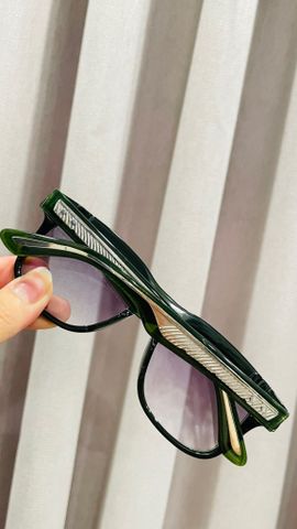 KÍNH MẮT NAM NỮ J M M PHOM VUÔNG BẢN DÀY – TRÒNG LOANG KHÓI TÍM, CÀNG KÍNH KIM LOẠI KHẮC VÂN