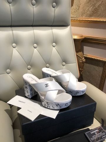 SANDAL CAO GÓT NỮ CN PHIÊN BẢN EARLY SPRING ĐÍNH ĐÁ HOTFIX – DÁNG MULE SANG, GÓT TRỤ TÔN DÁNG