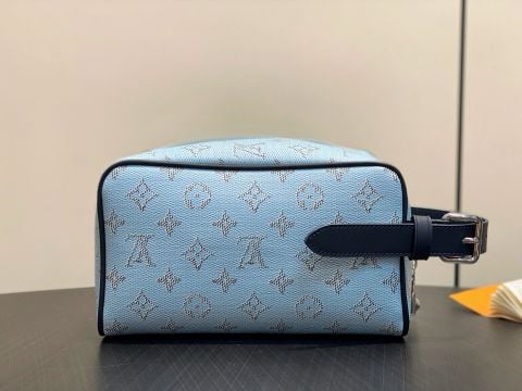 Clutch L*V  Dopp Kit Nam – Monogram  Heritage