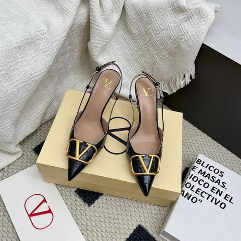 SANDAL CAO GÓT NỮ VLT KHÓA V OVERSIZE DẬP VÂN CÁ SẤU GÓT 7CM