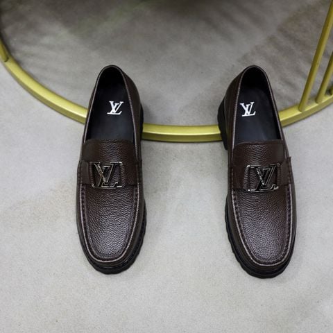 Giày nam Loafer L*V