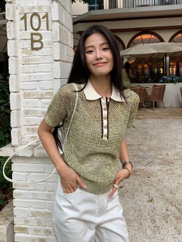ÁO POLO DỆT KIM NỮ CN CỔ PHỐI SANG TRỌNG HÀNG CÚC KIM LOẠI ÁNH VÀNG DÁNG PHÁP THANH LỊCH