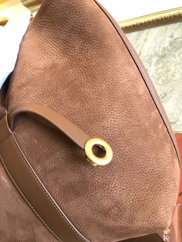 TÚI SHOPPER NAM NỮ LP GHIERA LARGE DA BÊ NUBUCK VÂN HẠT PHOM MỀM QUIET LUXURY KHÓA VÒNG BELT EFFECT