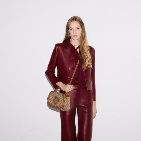 TÚI XÁCH NỮ GC HOẠ TIẾT MONOGRAM + LOGO TRÒN SIGNATURE, FORM BAGUETTE THANH LỊCH