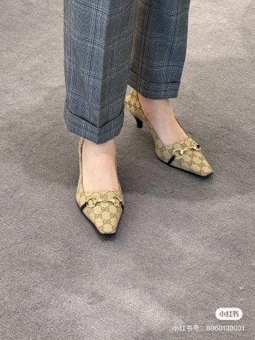 GIÀY CAO GÓT NỮ GC VITTORIA GG CANVAS KHÓA NGỰA BIỂU TƯỢNG