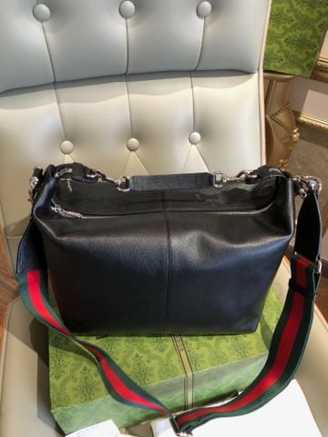 TÚI XÁCH NAM NỮ GC ATTACHE PHOM HOBO HALF-MOON DA VÂN HẠT DÂY WEB SIGNATURE SIZE 33CM
