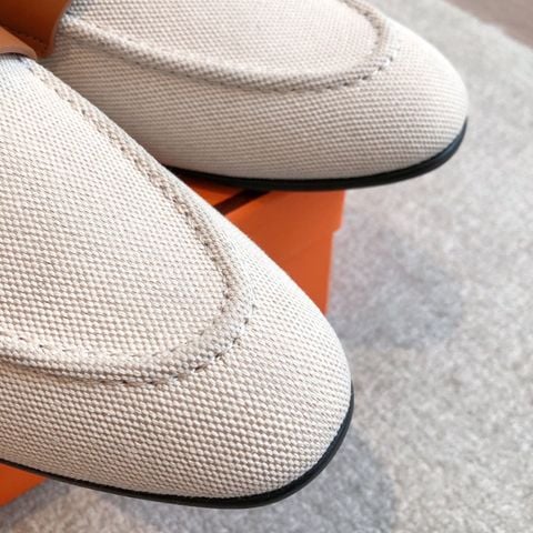 GIÀY NỮ LOAFER H* ECLAIR VẢI KEM PHỐI DA NÂU THANH LỊCH