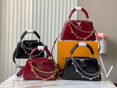 TÚI XÁCH NỮ L V CAPUCINES EAST-WEST BB ĐÍNH CHAIN TRANG TRÍ DÁNG NGANG SANG TRỌNG