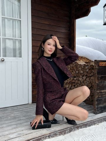 BỘ BLAZER  SHORT NỮ SAINT LAUR HỌA TIẾT BÁO TONE RƯỢU VANG