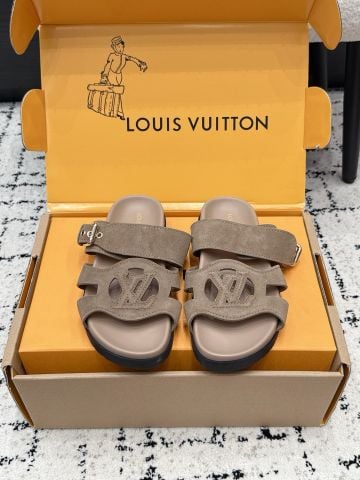 SANDAL NAM NỮ L V HAI QUAI BẢN RỘNG DA BÒ SUEDE