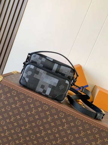 Túi đeo chéo nam L*V  Damoflage Black