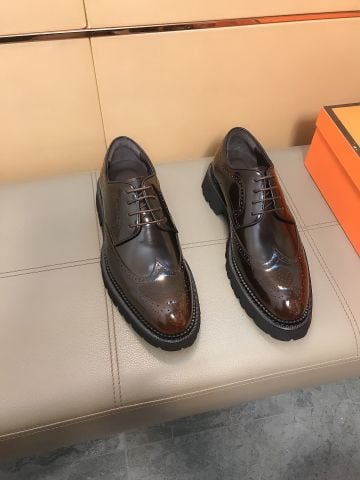 GIÀY TÂY NAM L V DA BÓNG PHOM DERBY ĐẾ LUG BẢN DÀY – LỊCH LÃM MẠNH MẼ