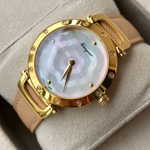 ĐỒNG HỒ NỮ FERRAG* STYLE ĐÍNH KIM CƯƠNG VỎ VÀNG DÂY DA BE THANH LỊCH