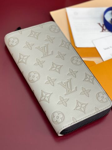 Ví nam L*V  Zippy Vertical Monogram Ice Grey