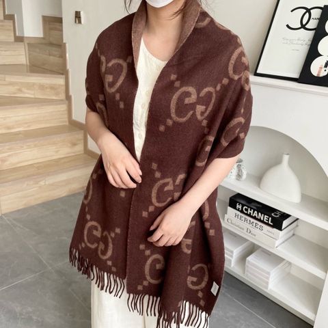 KHĂN CHOÀNG NAM NỮ GC HOẠ TIẾT MONOGRAM DỆT JACQUARD SANG TRỌNG