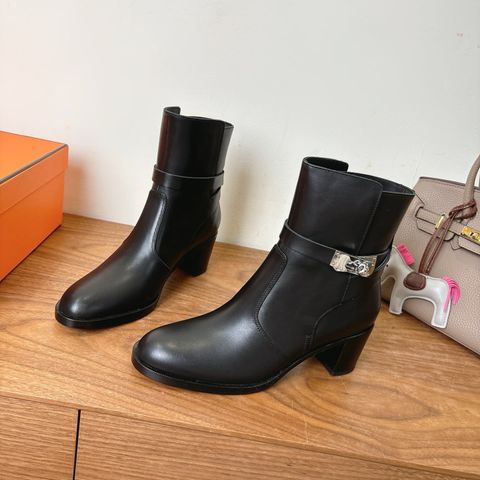 BOOT NỮ HERM* DA CỪU MŨI VUÔNG GÓT TRUNG