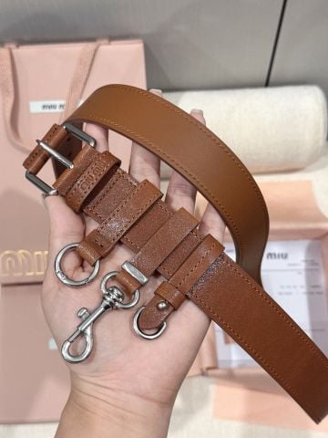 THẮT LƯNG NỮ M M DA BÊ ĐÍNH CỤM MÓC KIM LOẠI ĐỘC ĐÁO