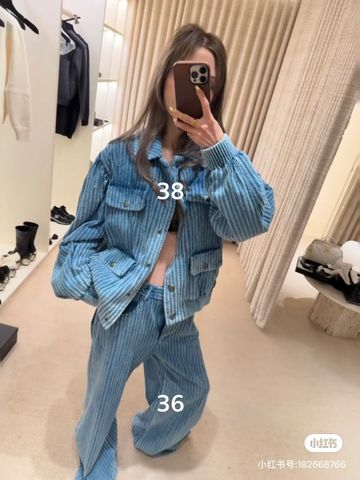 ÁO KHOÁC NỮ CN NHUNG GÂN JACQUARD DÁNG BOMBER CỔ BẺ