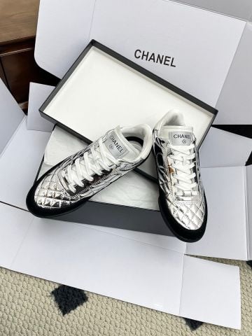 GIÀY NỮ SNEAKER CHAN BẠC GƯƠNG CHẦN CARO