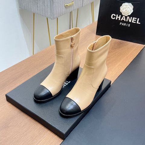 GIÀY BỐT NỮ CHNEL* * CAP-TOE KINH ĐIỂN GÓT 6.5CM – CỔ LỬNG THANH LỊCH