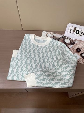 ÁO LEN NAM DR HỌA TIẾT DỆT SIGNATURE – PHOM GỌN SANG – DỆT KIM DÀY DẶN