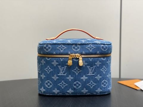 TÚI MỸ PHẨM NỮ L V NICE MINI MONOGRAM DENIM DÁNG VANITY SANG GỌN