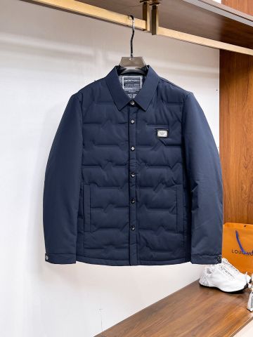 ÁO KHOÁC PHAO NAM AM DÁNG CỔ BẺ SANG TỐI GIẢN – PHOM ĐỨNG CHUẨN, NHẸ ẤM DỄ MẶC