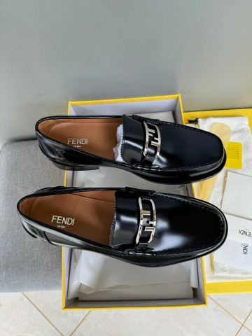 GIÀY NAM LOAFER FND KHÓA KIM LOẠI SIGNATURE – PHOM GỌN SANG, HOÀN THIỆN BÓNG MỜ ĐẲNG CẤP