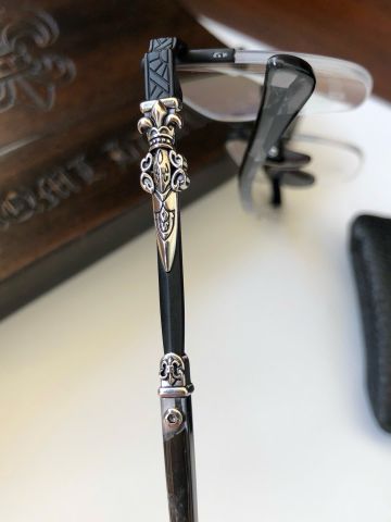 KÍNH MẮT NAM NỮ CHR* GỌNG TITANIUM BÁN VIỀN CHARM GOTHIC SIÊU NHẸ