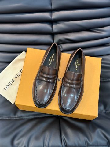GIÀY NAM L*V LOAFER DA BÒ CỔ ĐIỂN