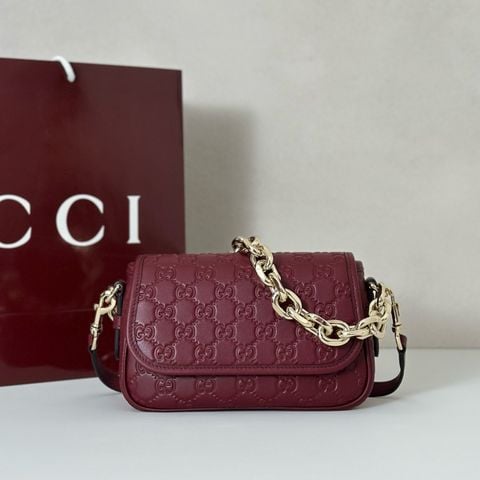 TÚI XÁCH NỮ GUCC* MONOGRAM DẬP NỔI MÀU RƯỢU VANG, DÂY XÍCH NỔI BẬT