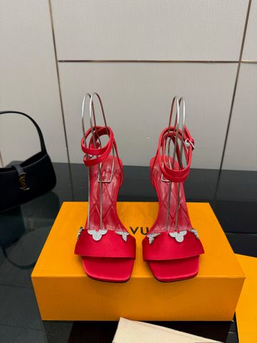 SANDAL CAO GÓT NỮ L V GÓT 9CM QUAI MẢNH ĐÍNH HOA KIM LOẠI PHOM THANH MẢNH