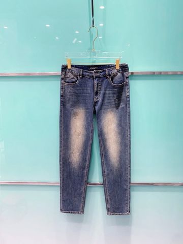 QUẦN JEANS NAM D G DENIM WASHED DISTRESSED – PHOM SLIM STRAIGHT, PATCH DA & LOGO PLAQUE KIM LOẠI