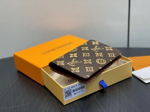 VÍ HỘ CHIẾU NAM NỮ L V MONOGRAM ORIGINE PHIÊN BẢN KỶ NIỆM 130 NĂM