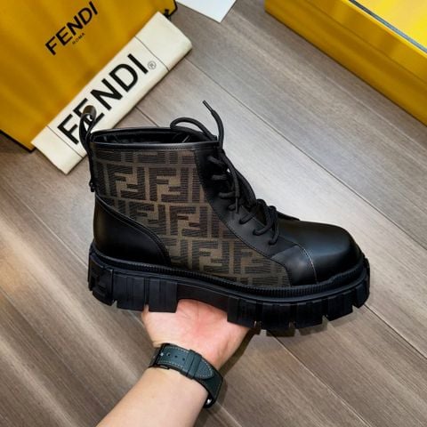 BOOT NAM FND CANVAS MONOGRAM PHỐI DA BÊ NAPPA – ĐẾ TPU SIÊU NHẸ, FORM CHIẾN BINH SANG TRỌNG