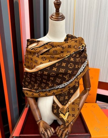 KHĂN CHOÀNG UNISEX L*V  2025 – DOUBLE-FACE MONOGRAM