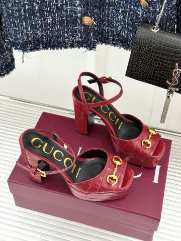 SANDAL CAO GÓT NỮ G C HORSEBIT PLATFORM DA BÊ VÂN CÁ SẤU 12CM
