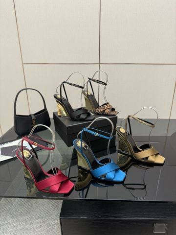 Sandal nữ đế xuồng YSL
