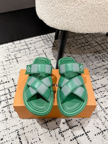 DÉP NAM L*V OASIS ĐẾ ĐỘN HỌA TIẾT MONOGRAM CAO CẤP